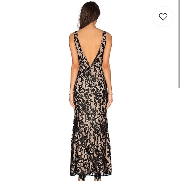 Lovers and Friends unforgettable gowns - Picture 2 of 7